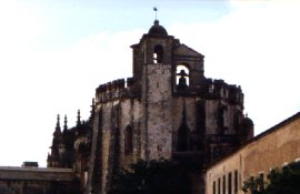 castl2.jpg (8893 bytes)