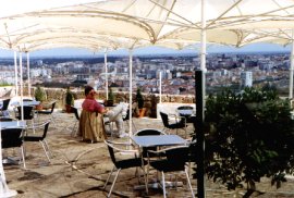 setubal2.jpg (19402 bytes)